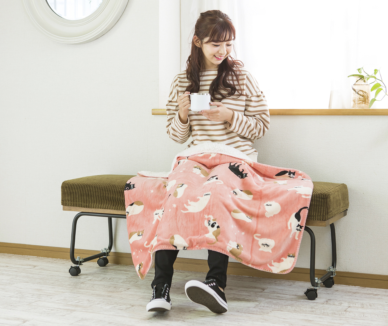 ギフトにもおすすめ!ふわふわかわいい♪スワンネルひざ掛け&ブランケット